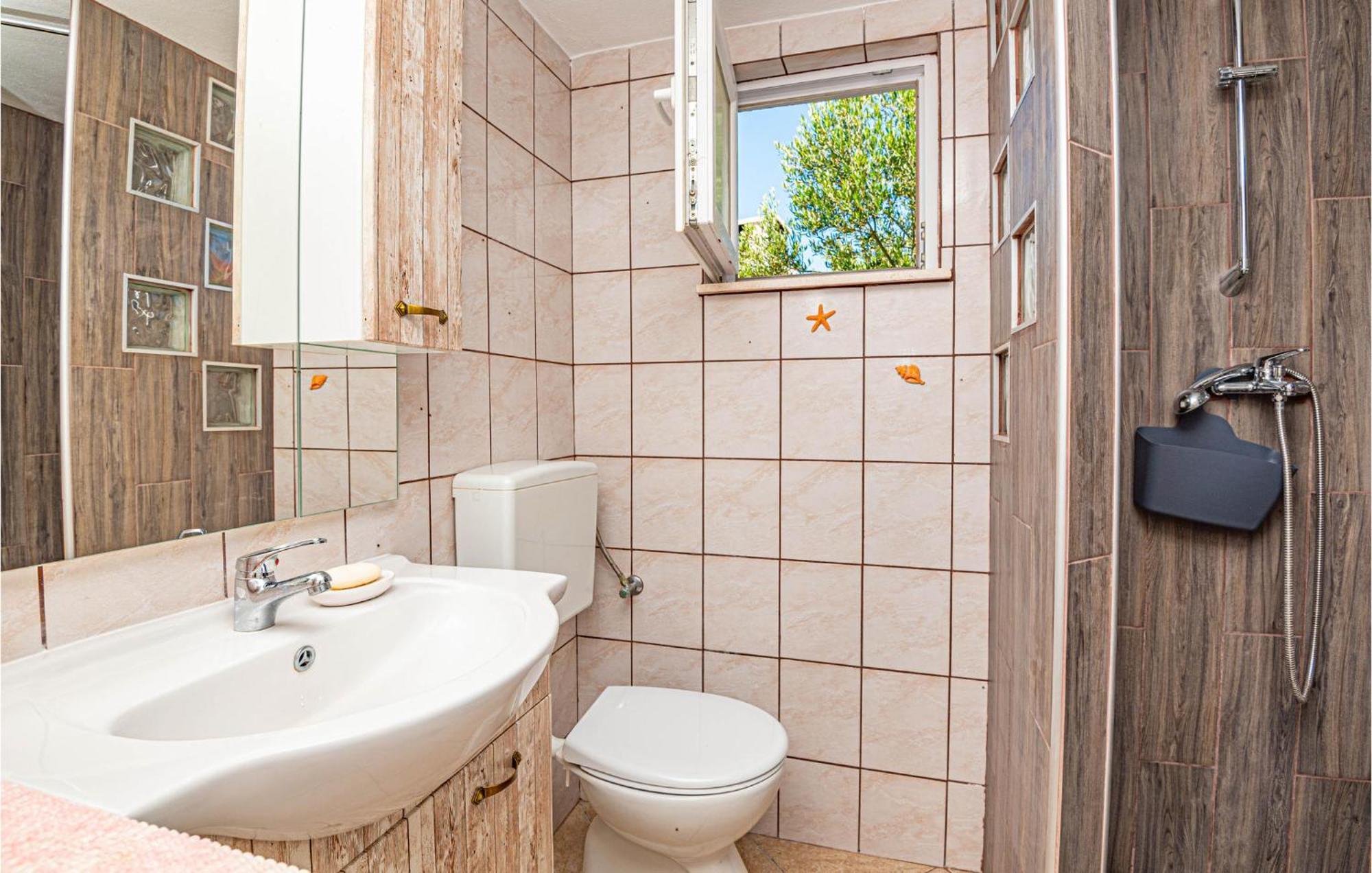 Nice Home In Zatoglav With House Sea View Podglavica Buitenkant foto